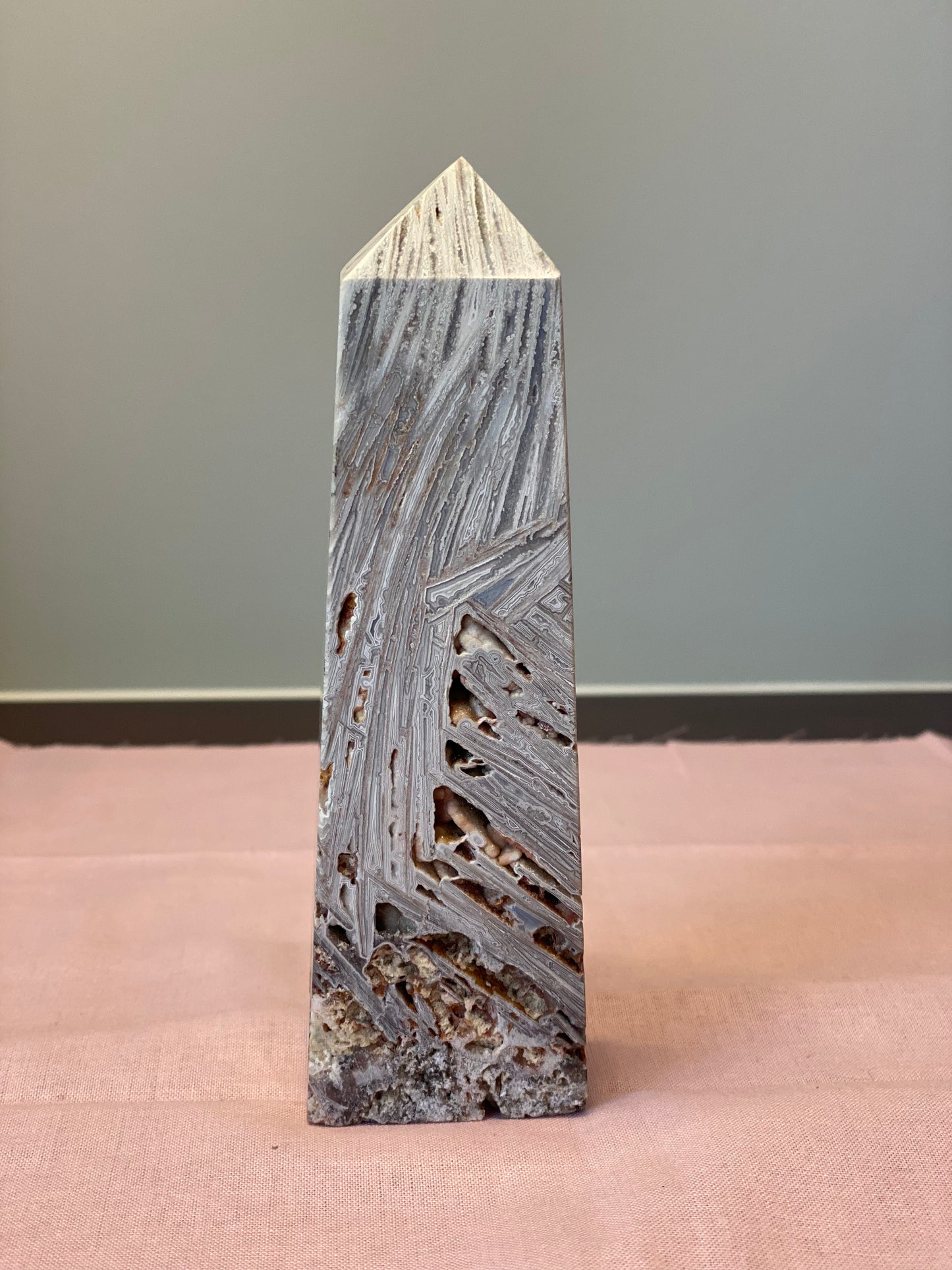 Mexican White Lace Agate Obelisk Tower Point