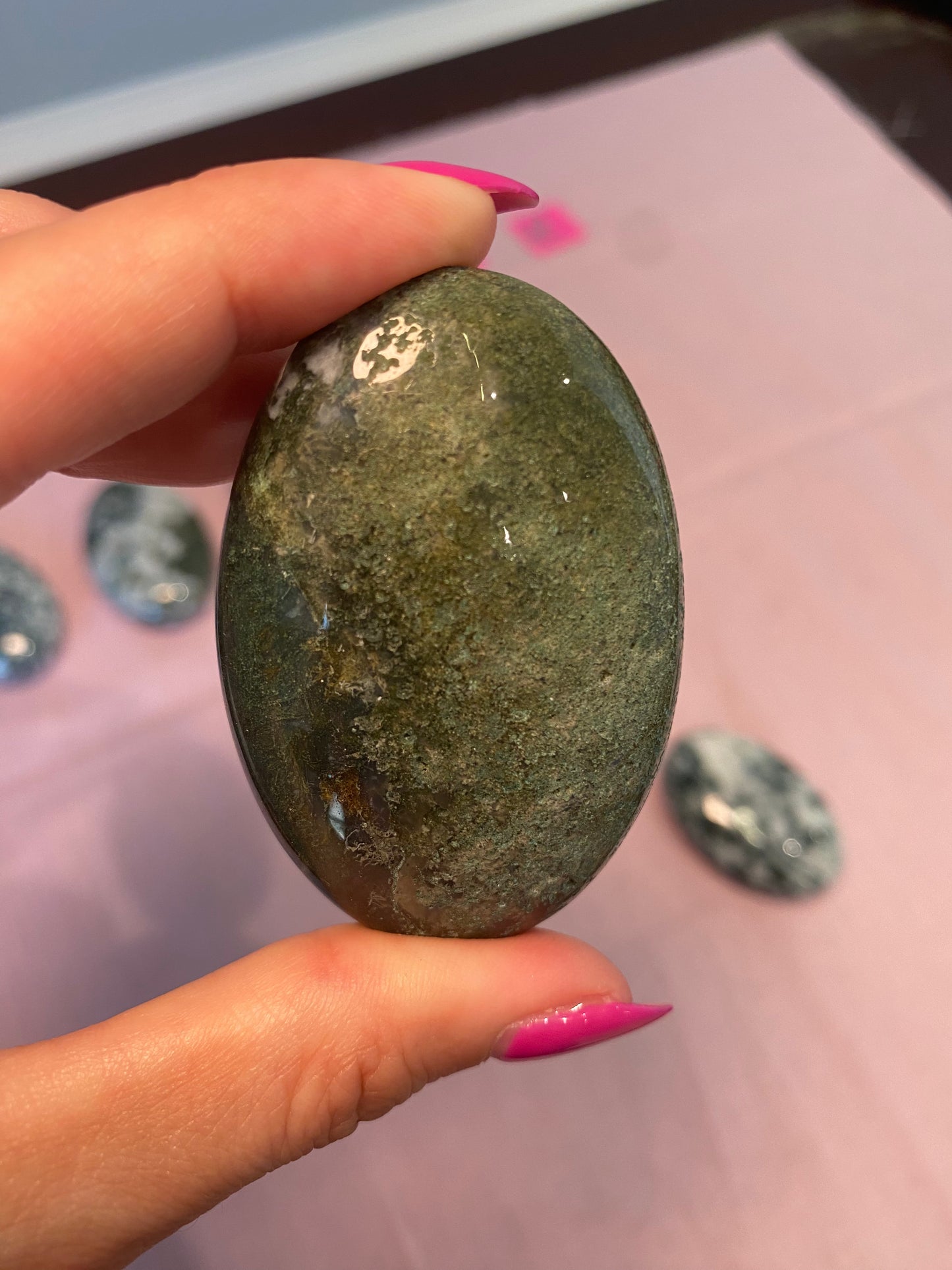 Moss Agate Palm Stone