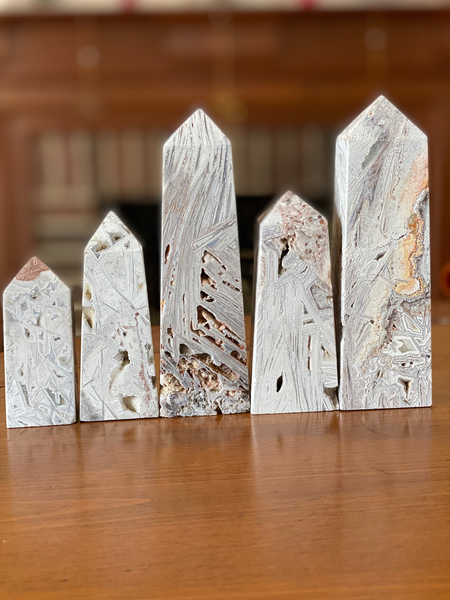 Mexican White Lace Agate Obelisk Tower Point