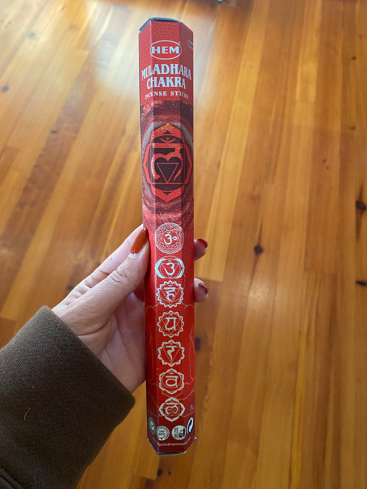 Load image into Gallery viewer, Root chakra incense
