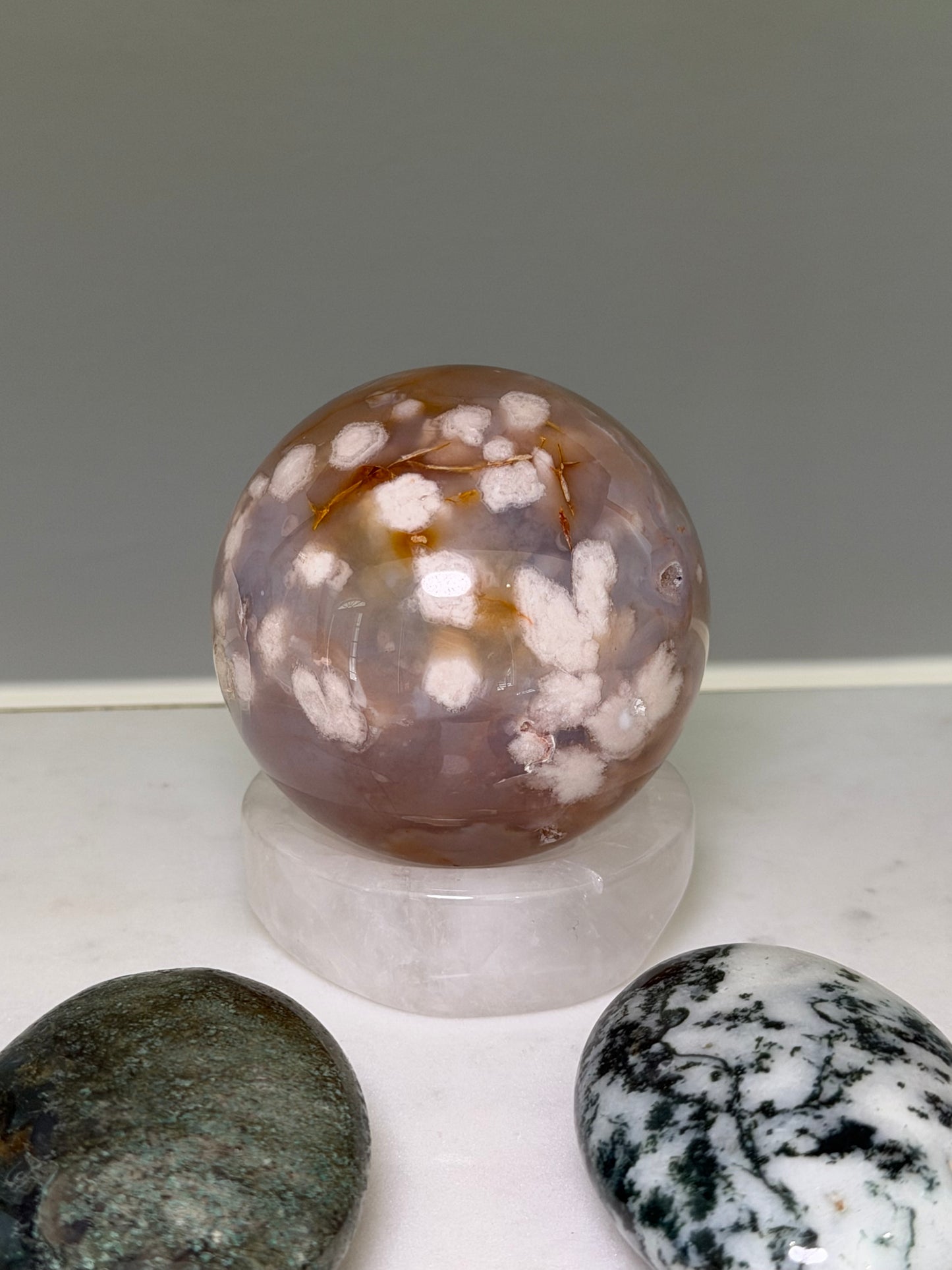 Flower Agate Sphere (2–2.5”) – Gentle Growth & Heart-Led Expansion