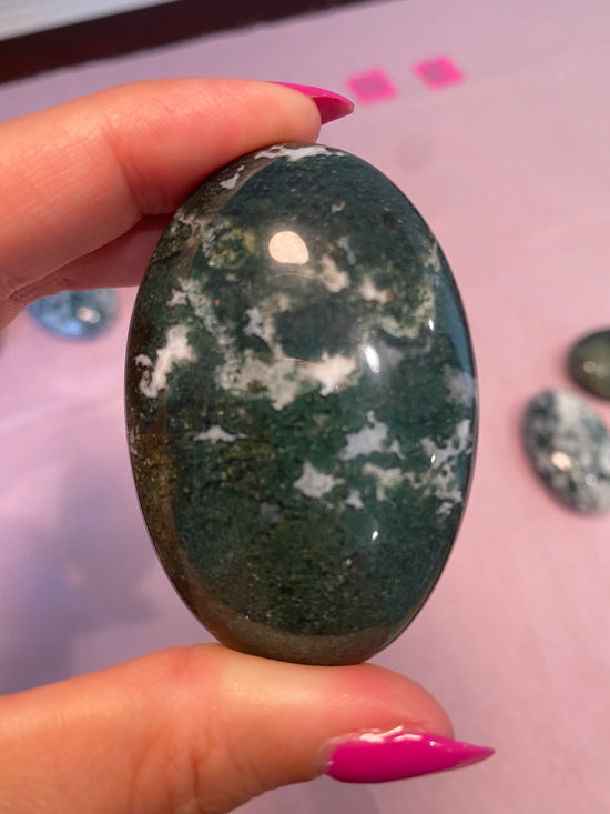Moss Agate Palm Stone
