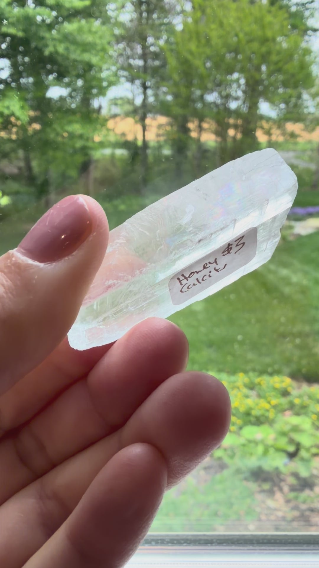 Load and play video in Gallery viewer, Honey Calcite Cube– Warmth, Confidence &amp;amp; Steady Energy
