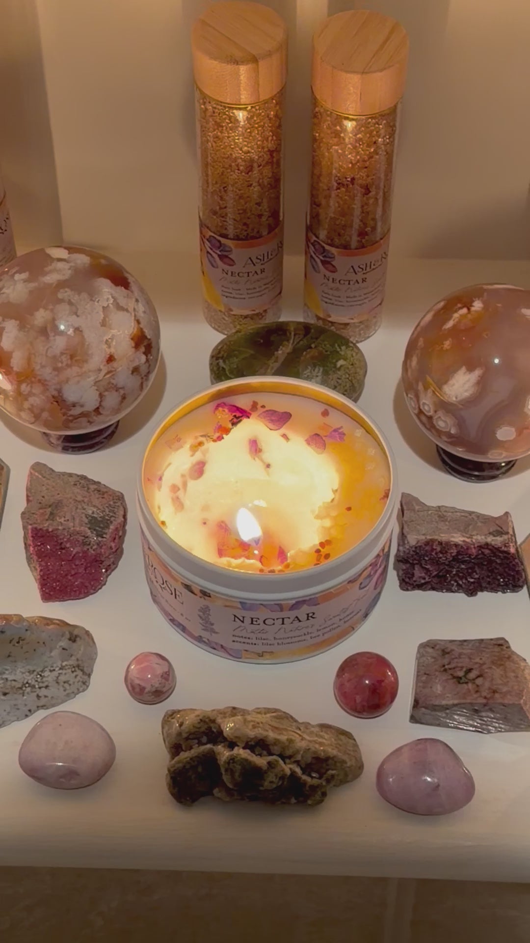 Load and play video in Gallery viewer, Nectar Bath Soak – Lilac, Lemon &amp;amp; Honey Bath Salts
