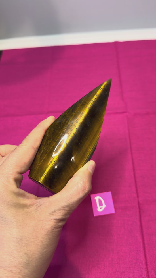 Load and play video in Gallery viewer, Tiger Eye Freeform
